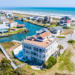 Bay Manor