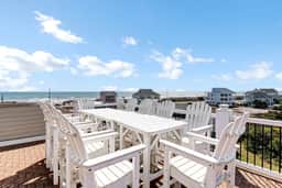 Bay Manor - Image 4