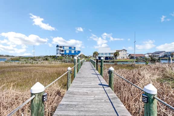Bay Manor - Image 5