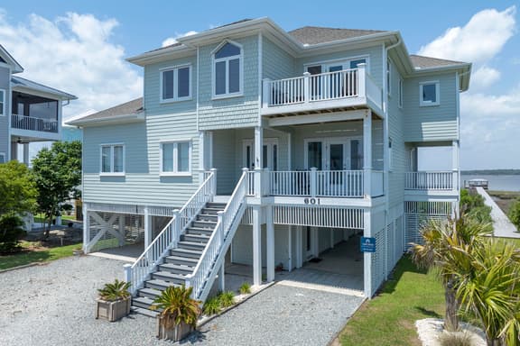 Dock Holiday - Image 1